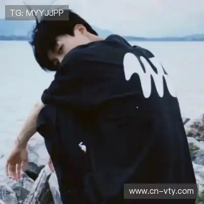 邱然